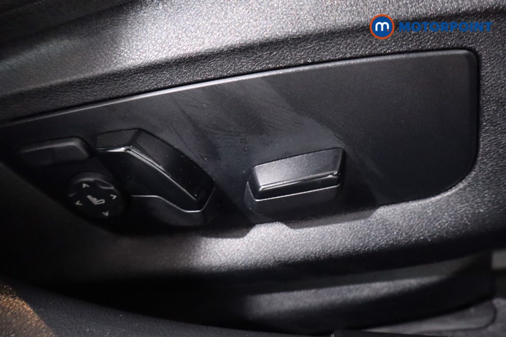 BMW 5 Series M Sport Automatic Petrol Plug-In Hybrid Estate - Stock Number (1634385) - 24th supplementary image