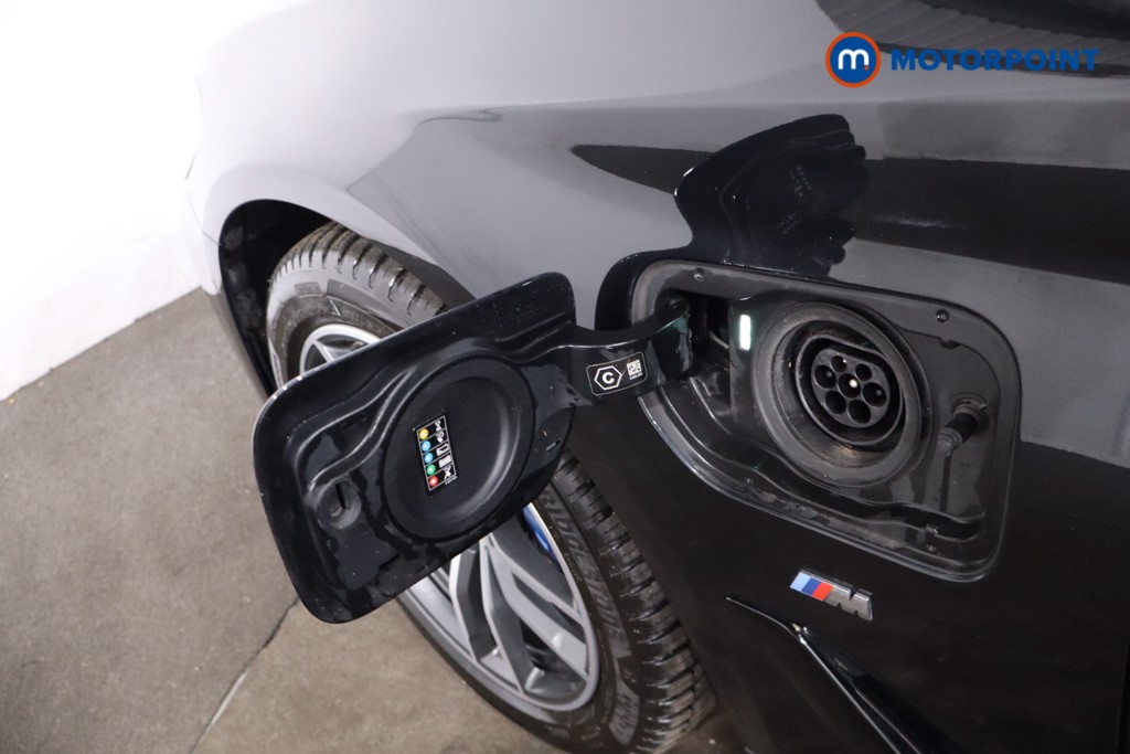 BMW 5 Series M Sport Automatic Petrol Plug-In Hybrid Estate - Stock Number (1634385) - 34th supplementary image