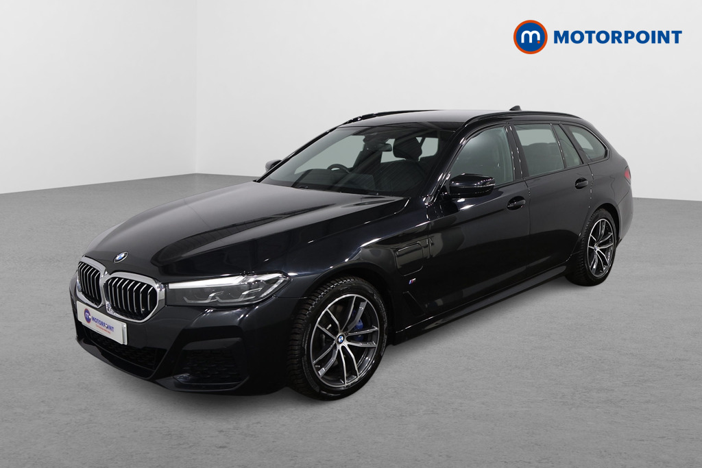 BMW 5 Series M Sport Automatic Petrol Plug-In Hybrid Estate - Stock Number (1634385) - Passenger side front corner