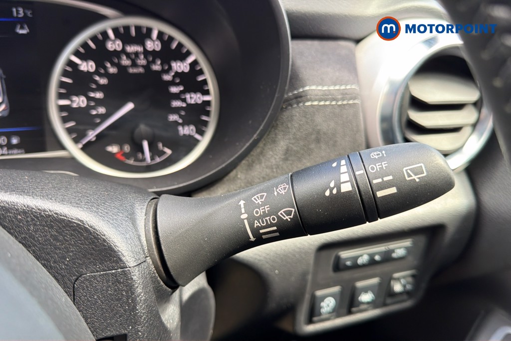 Nissan Micra Tekna Manual Petrol Hatchback - Stock Number (1636300) - 7th supplementary image