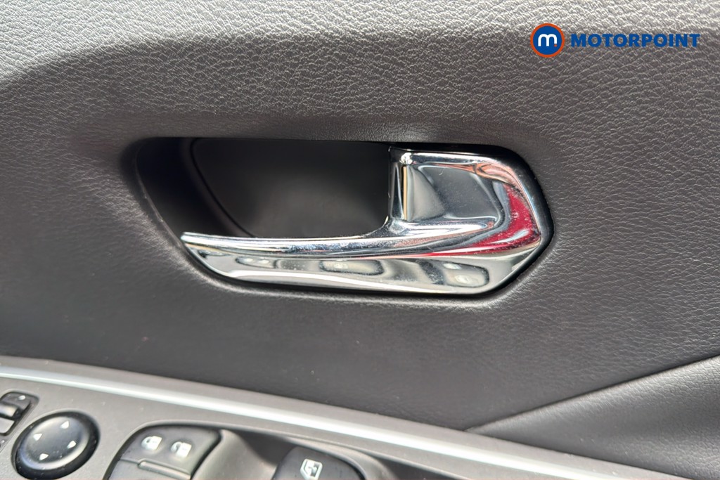 Nissan Micra Tekna Manual Petrol Hatchback - Stock Number (1636300) - 42nd supplementary image