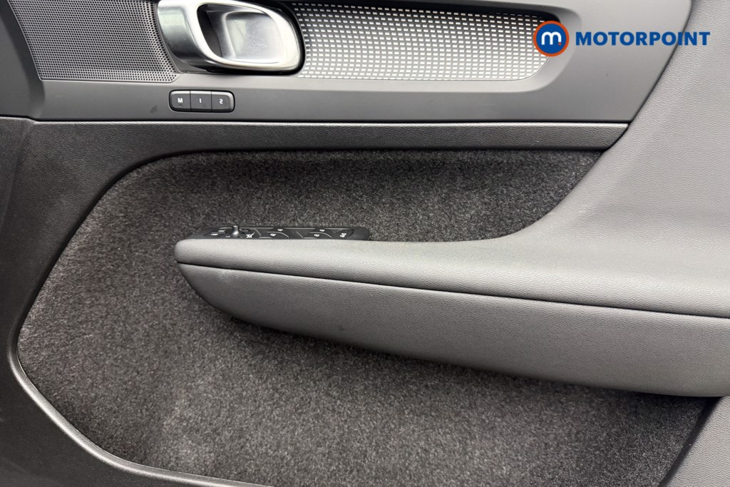 Volvo Xc40 Plus Automatic Petrol SUV - Stock Number (1636624) - 18th supplementary image
