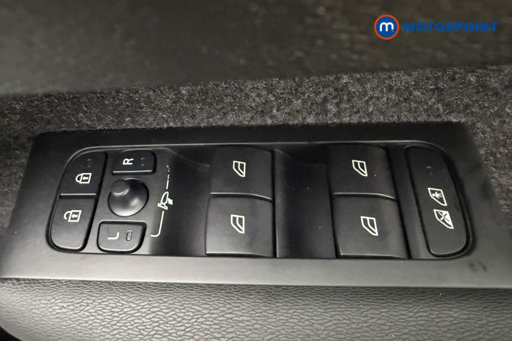 Volvo Xc40 Plus Automatic Petrol SUV - Stock Number (1636624) - 19th supplementary image