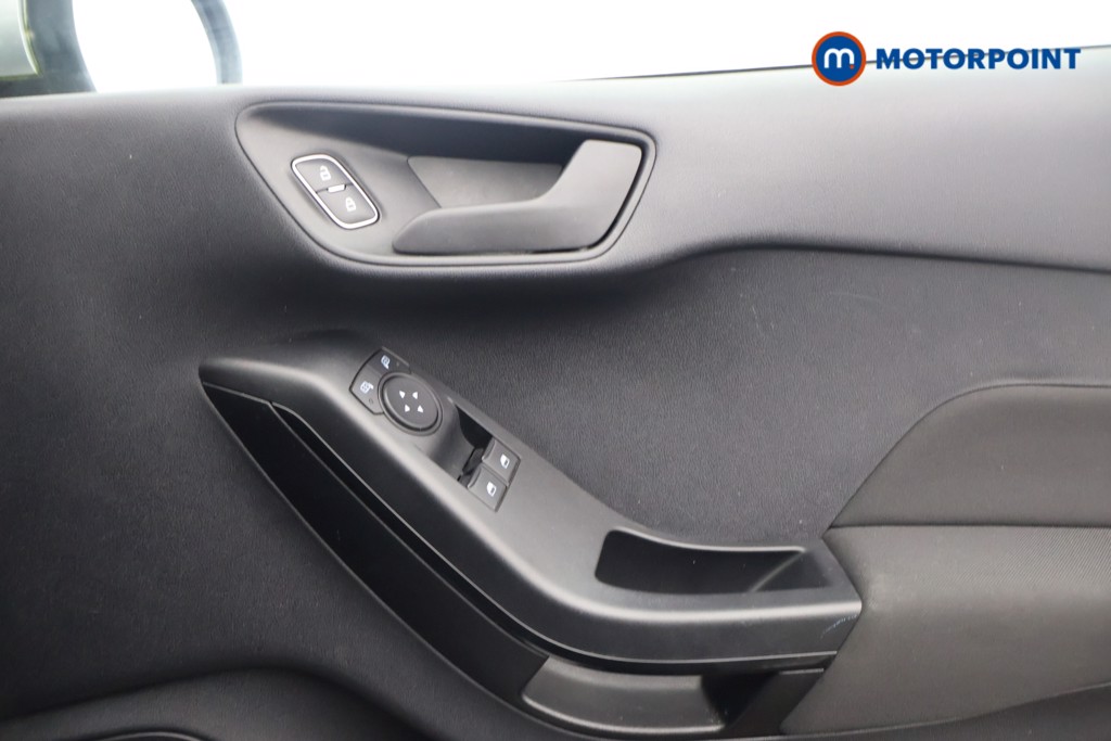 Ford Fiesta Trend Manual Petrol Hatchback - Stock Number (1636625) - 9th supplementary image