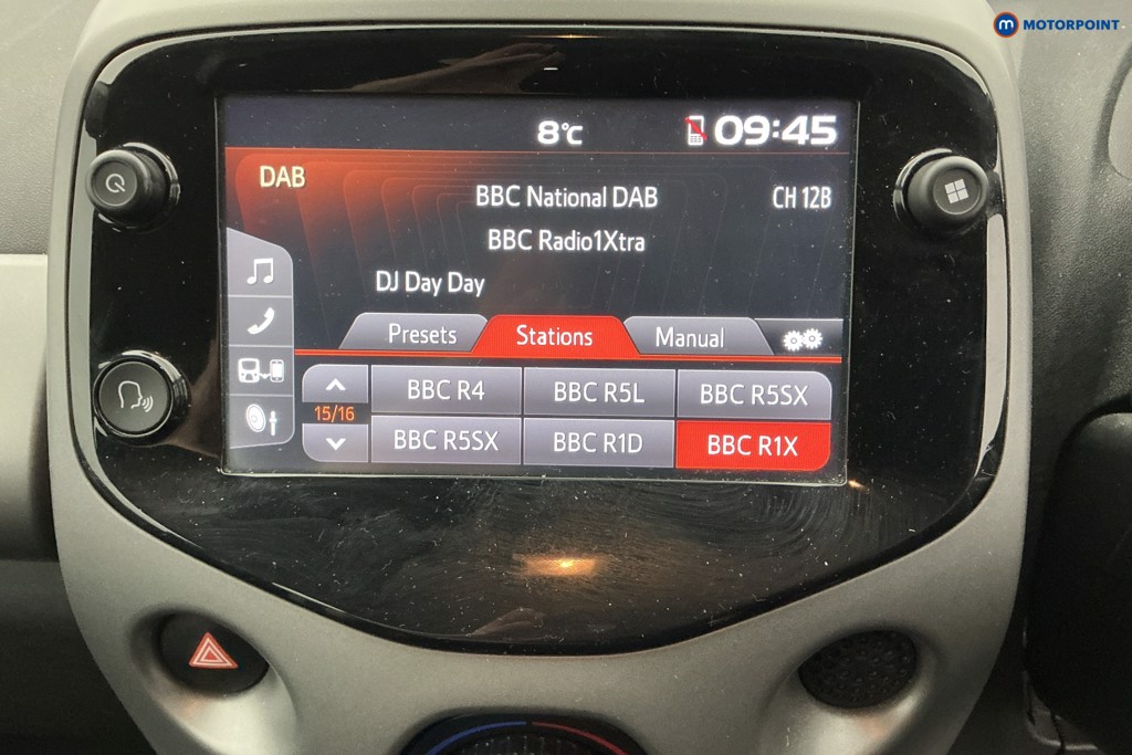 Toyota Aygo X-Play Manual Petrol Hatchback - Stock Number (1637736) - 2nd supplementary image