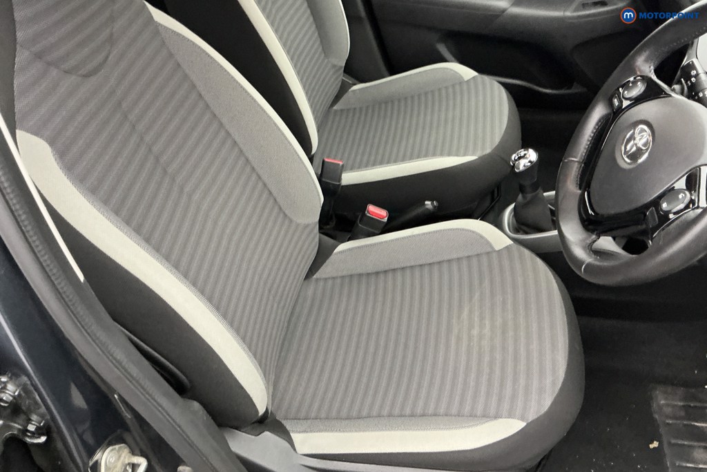 Toyota Aygo X-Play Manual Petrol Hatchback - Stock Number (1637736) - 5th supplementary image