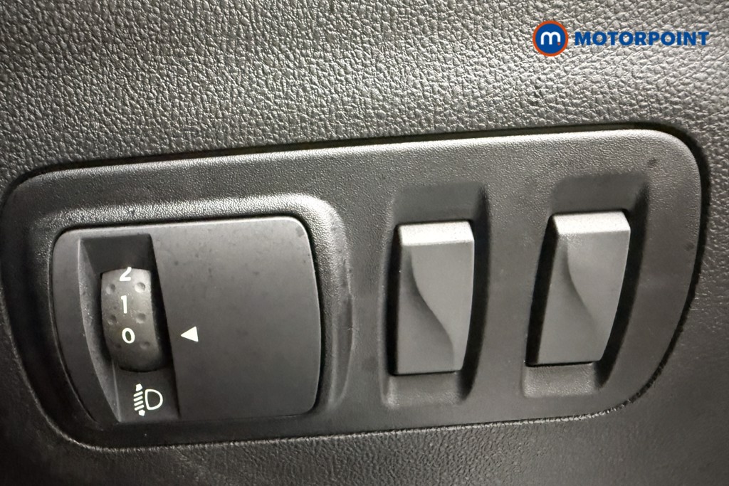 Renault Kadjar Iconic Manual Petrol SUV - Stock Number (1637870) - 17th supplementary image
