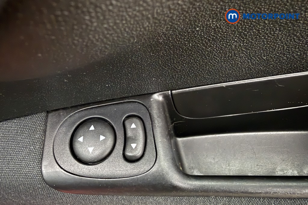 Fiat 500 Lounge Manual Petrol Hatchback - Stock Number (1638184) - 17th supplementary image