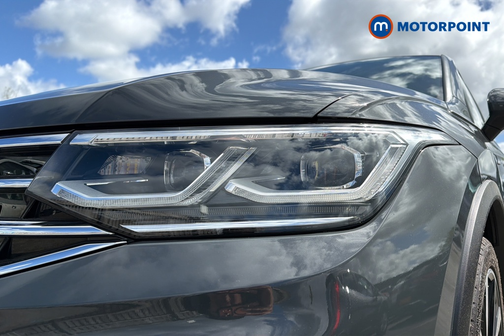 Volkswagen Tiguan R-Line Automatic Petrol SUV - Stock Number (1638200) - 42nd supplementary image