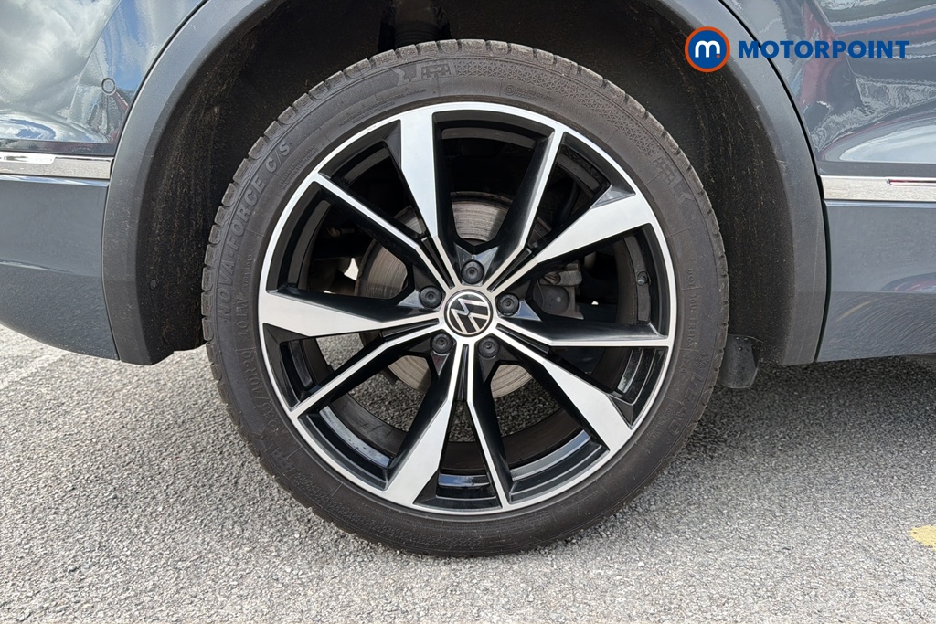Volkswagen Tiguan R-Line Automatic Petrol SUV - Stock Number (1638200) - 46th supplementary image