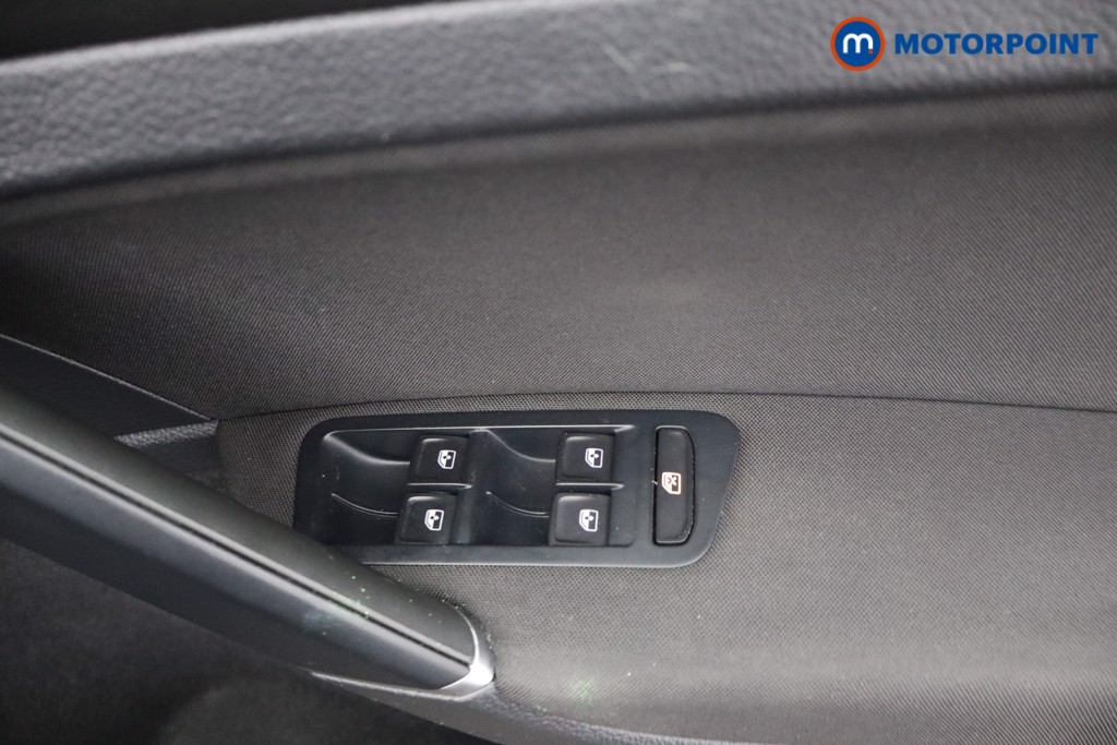 Volkswagen Golf Match Automatic Petrol Hatchback - Stock Number (1638375) - 10th supplementary image