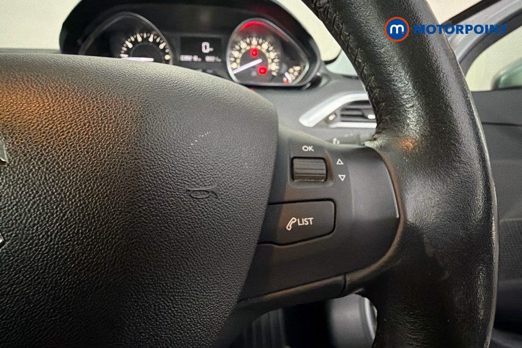 Peugeot 2008 Active Manual Petrol SUV - Stock Number (1639003) - 4th supplementary image