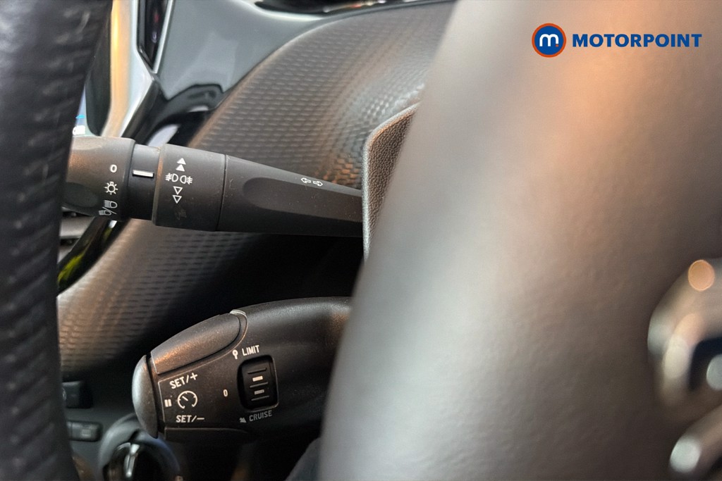 Peugeot 2008 Active Manual Petrol SUV - Stock Number (1639003) - 6th supplementary image