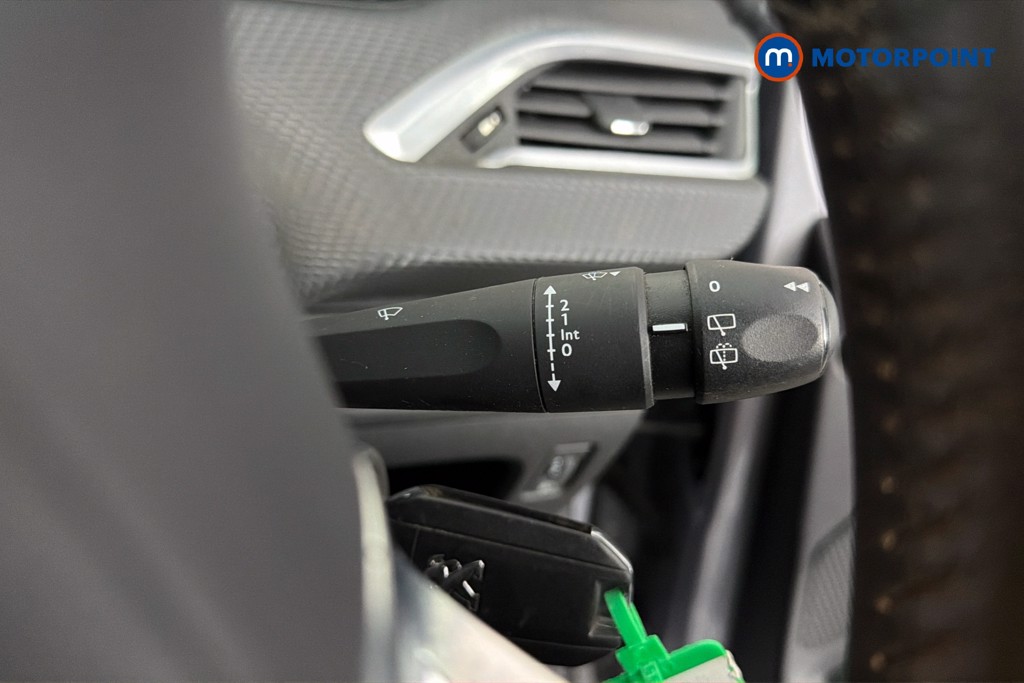 Peugeot 2008 Active Manual Petrol SUV - Stock Number (1639003) - 7th supplementary image