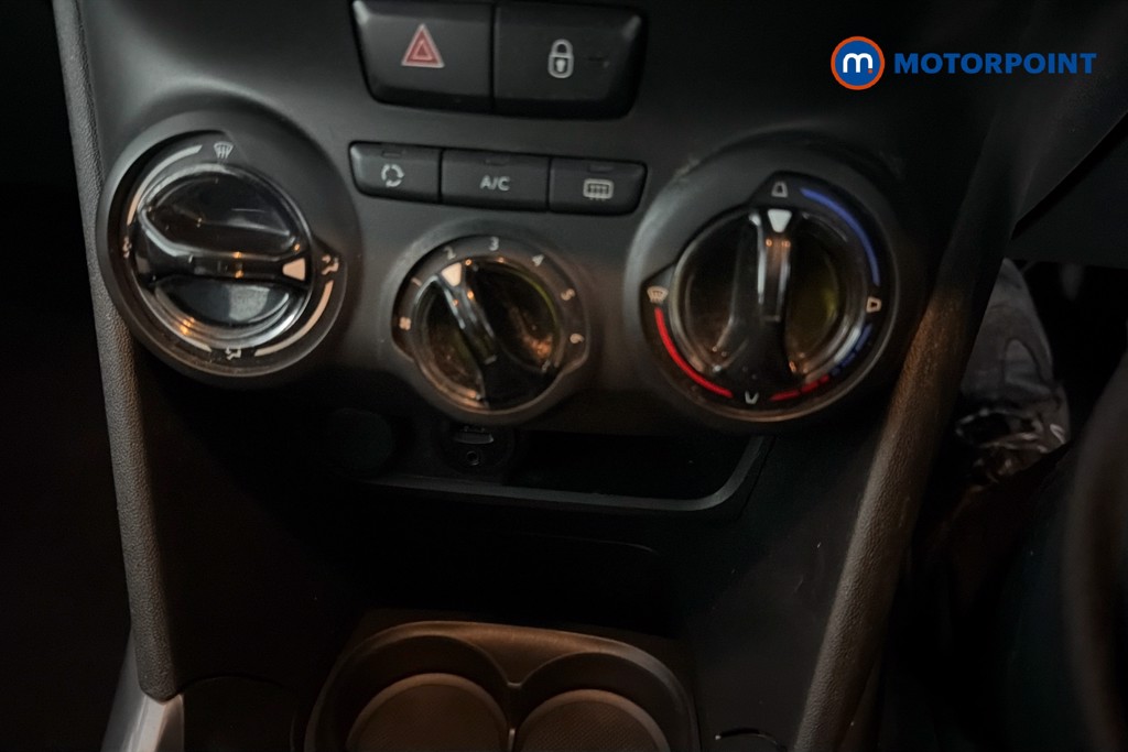 Peugeot 2008 Active Manual Petrol SUV - Stock Number (1639003) - 12th supplementary image