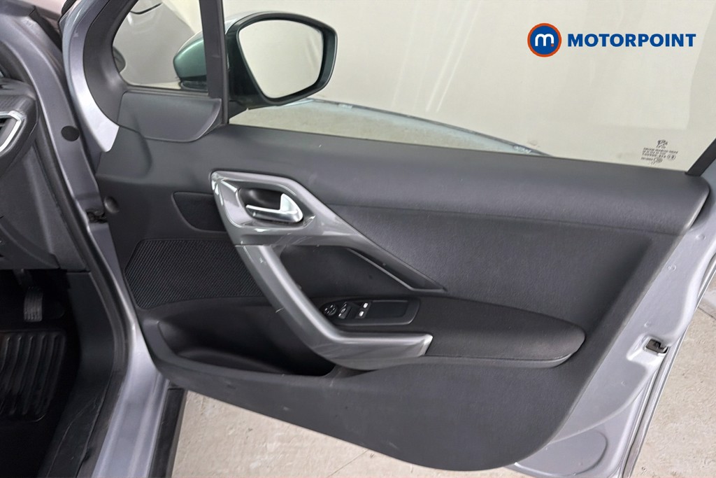 Peugeot 2008 Active Manual Petrol SUV - Stock Number (1639003) - 19th supplementary image