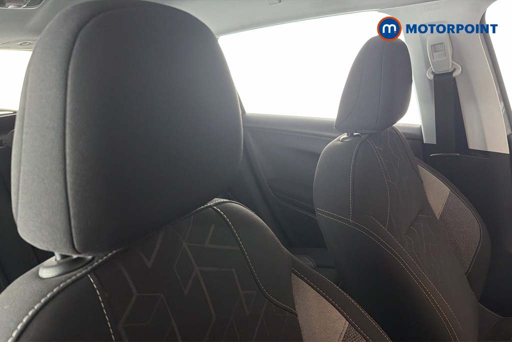 Peugeot 2008 Active Manual Petrol SUV - Stock Number (1639003) - 23rd supplementary image