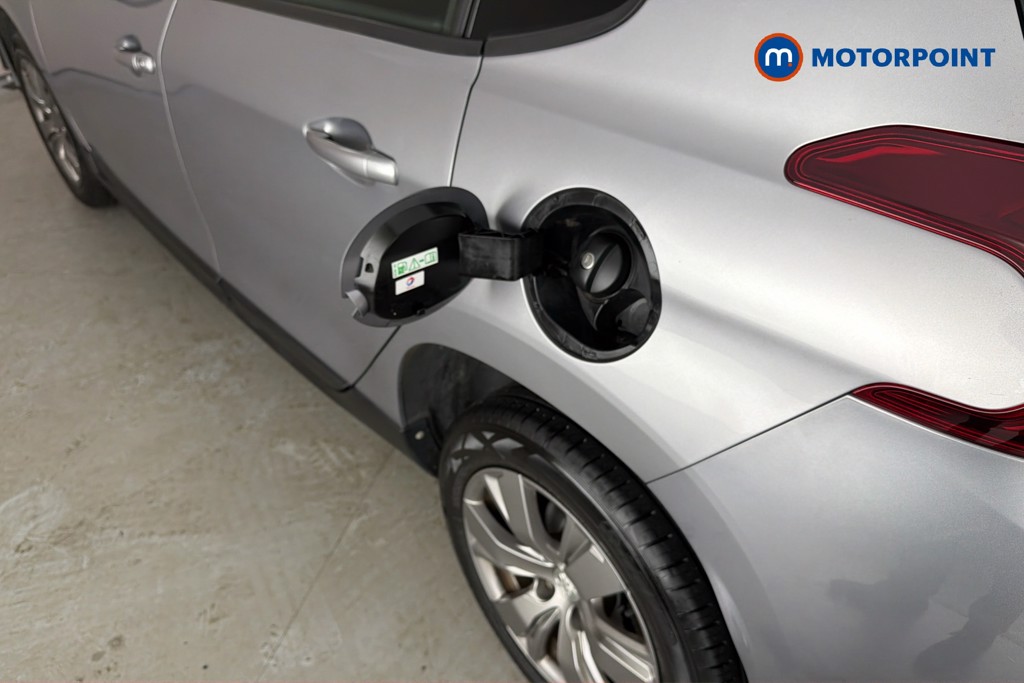 Peugeot 2008 Active Manual Petrol SUV - Stock Number (1639003) - 41st supplementary image
