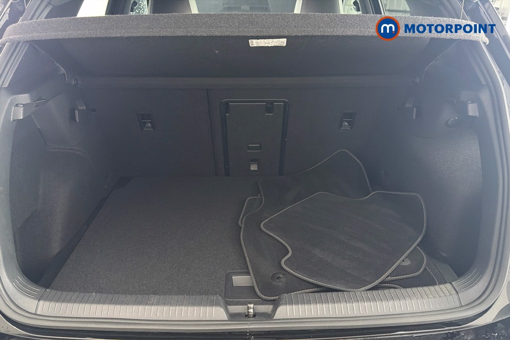 Volkswagen Golf R-Line Automatic Petrol Hatchback - Stock Number (1639492) - 33rd supplementary image