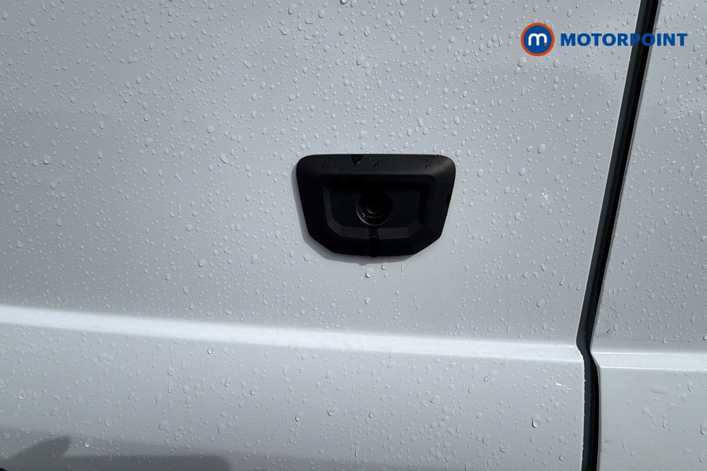 Ford Transit Limited Automatic Diesel Medium Roof Van - Stock Number (1639922) - 36th supplementary image
