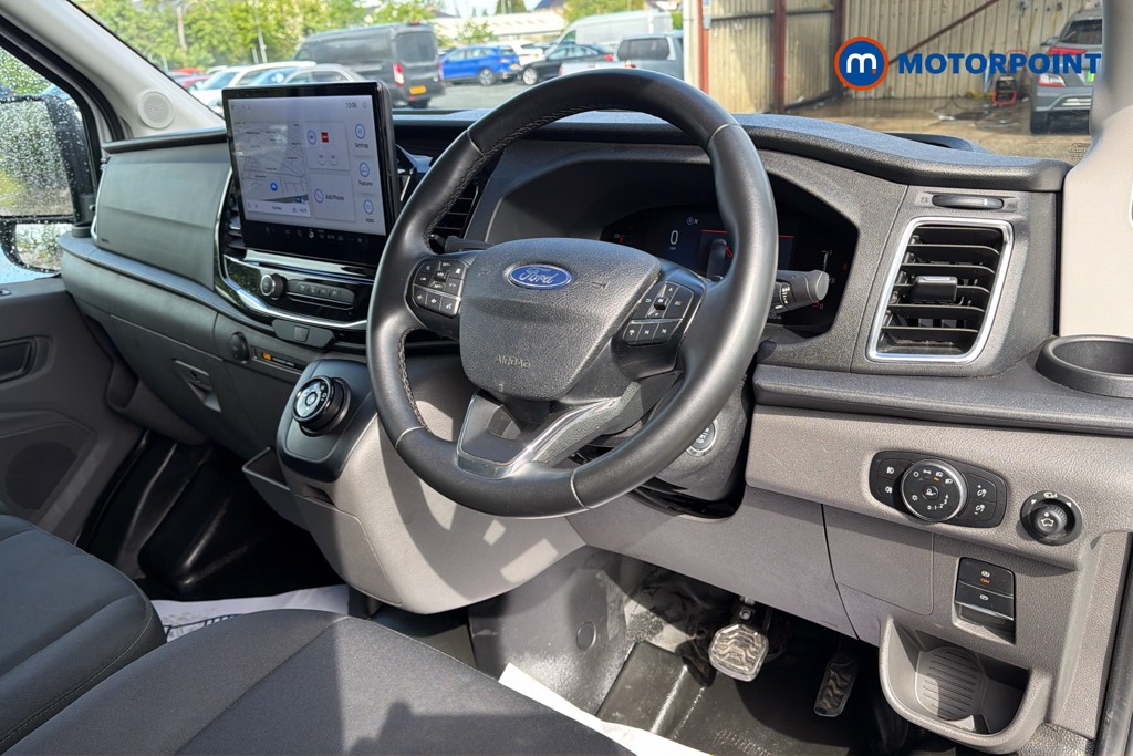 Ford Transit Limited Automatic Diesel Medium Roof Van - Stock Number (1639922) - 1st supplementary image