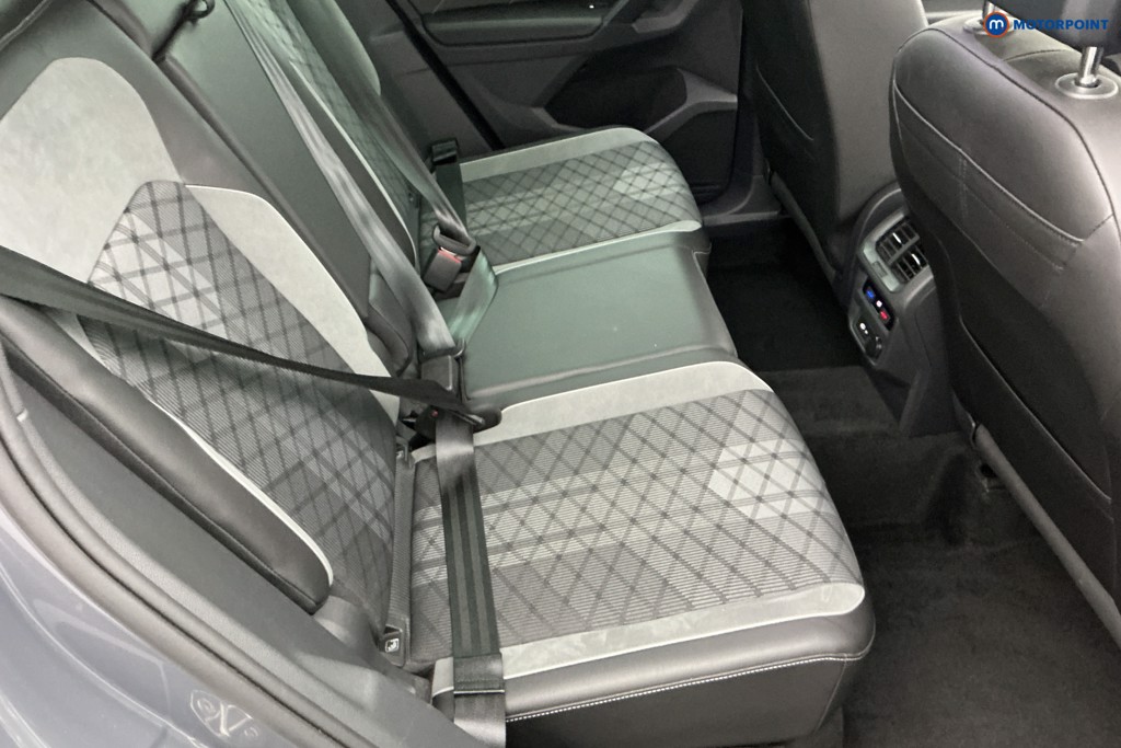 Volkswagen Tiguan R-Line Automatic Petrol SUV - Stock Number (1640544) - 4th supplementary image