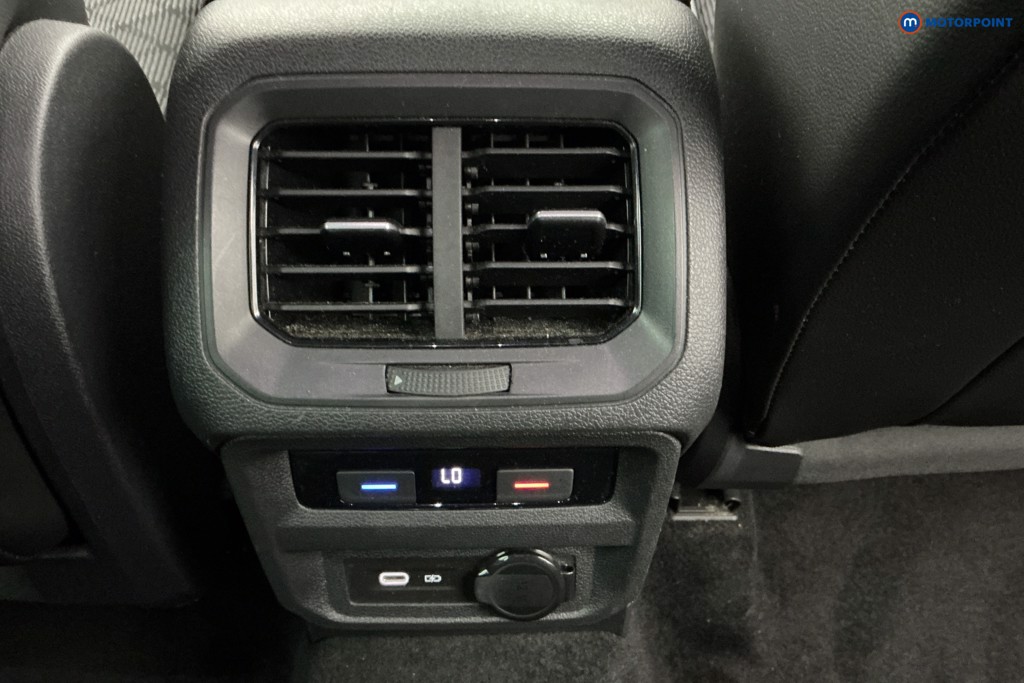 Volkswagen Tiguan R-Line Automatic Petrol SUV - Stock Number (1640544) - 10th supplementary image