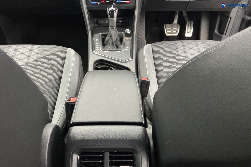Volkswagen Tiguan R-Line Automatic Petrol SUV - Stock Number (1640544) - 11th supplementary image