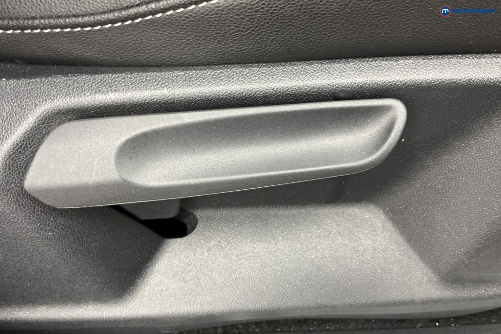 Volkswagen Tiguan R-Line Automatic Petrol SUV - Stock Number (1640544) - 21st supplementary image