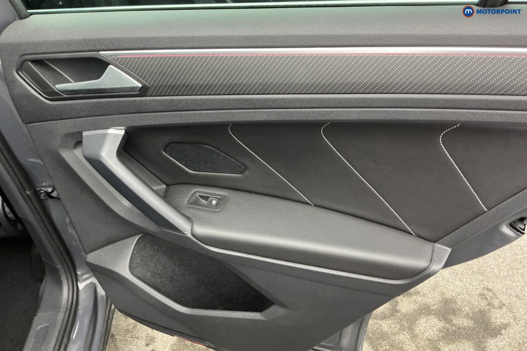 Volkswagen Tiguan R-Line Automatic Petrol SUV - Stock Number (1640544) - 24th supplementary image