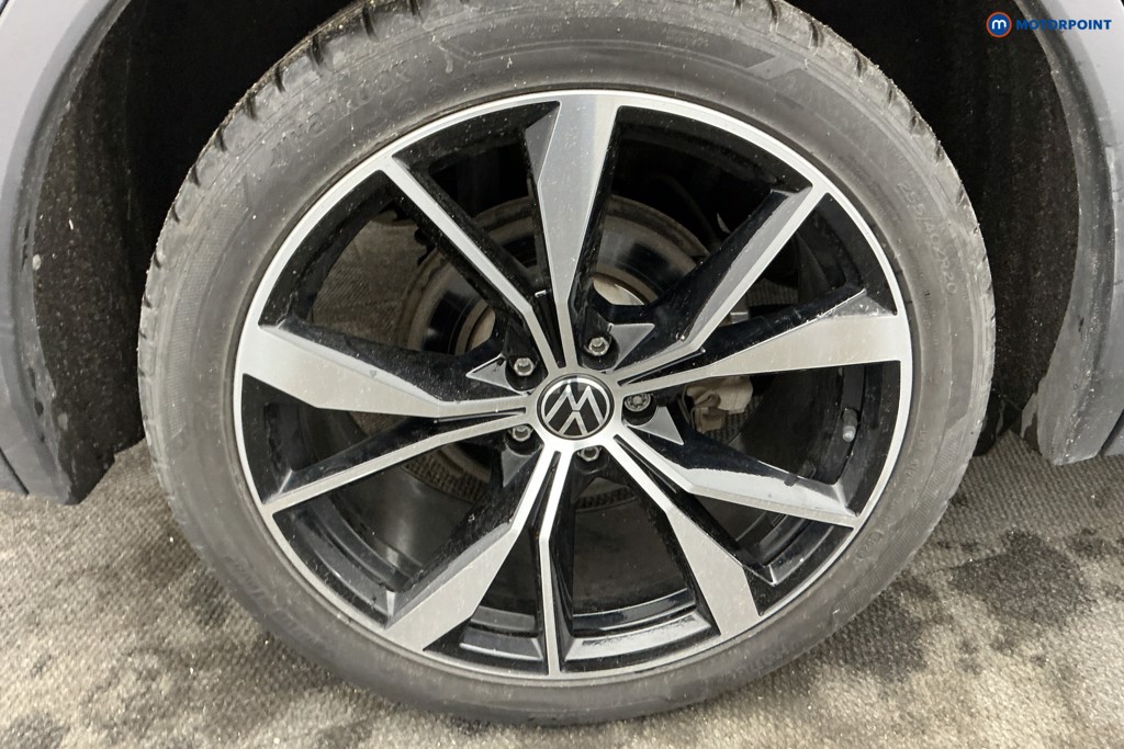 Volkswagen Tiguan R-Line Automatic Petrol SUV - Stock Number (1640544) - 30th supplementary image