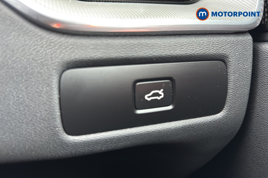 Volvo Xc60 Plus Automatic Petrol SUV - Stock Number (1640811) - 11th supplementary image