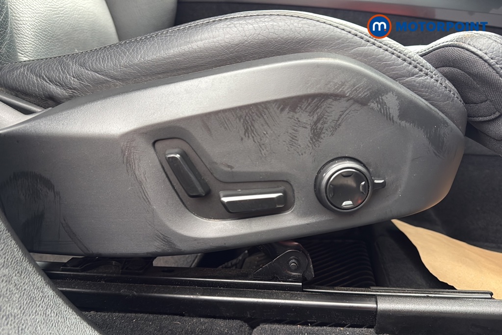 Volvo Xc60 Plus Automatic Petrol SUV - Stock Number (1640811) - 23rd supplementary image