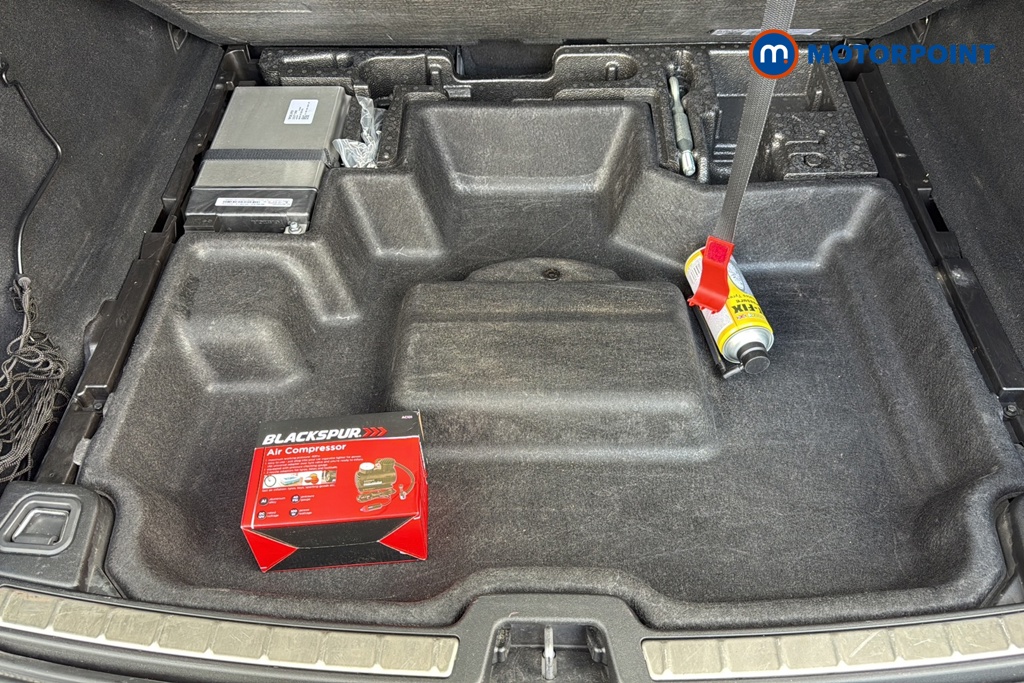Volvo Xc60 Plus Automatic Petrol SUV - Stock Number (1640811) - 33rd supplementary image