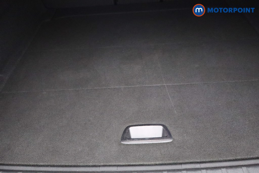 BMW 2 Series Sport Manual Diesel Saloon - Stock Number (1640911) - 5th supplementary image
