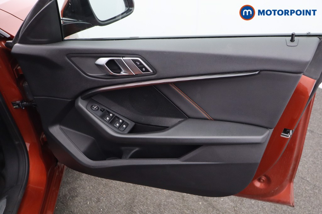 BMW 2 Series Sport Manual Diesel Saloon - Stock Number (1640911) - 9th supplementary image