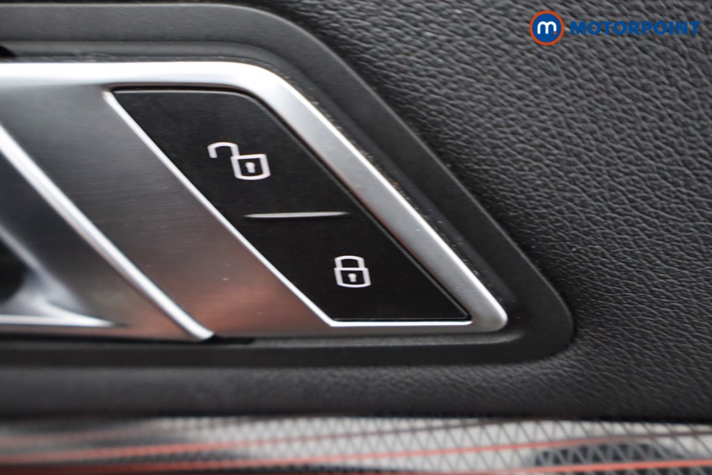 BMW 2 Series Sport Manual Diesel Saloon - Stock Number (1640911) - 10th supplementary image