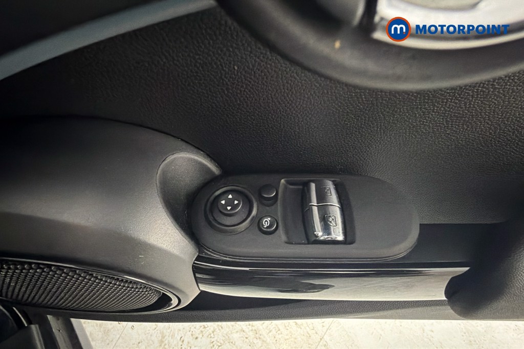 Mini Hatchback Cooper S Exclusive Automatic Petrol Hatchback - Stock Number (1641590) - 20th supplementary image