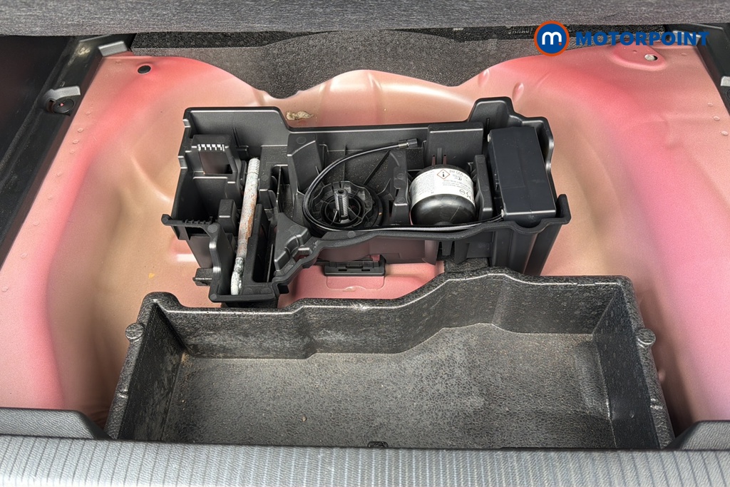 Peugeot 2008 GT Manual Petrol SUV - Stock Number (1641772) - 33rd supplementary image