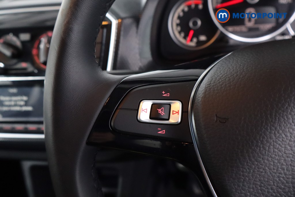 Volkswagen UP R-Line Manual Petrol Hatchback - Stock Number (1642336) - 7th supplementary image