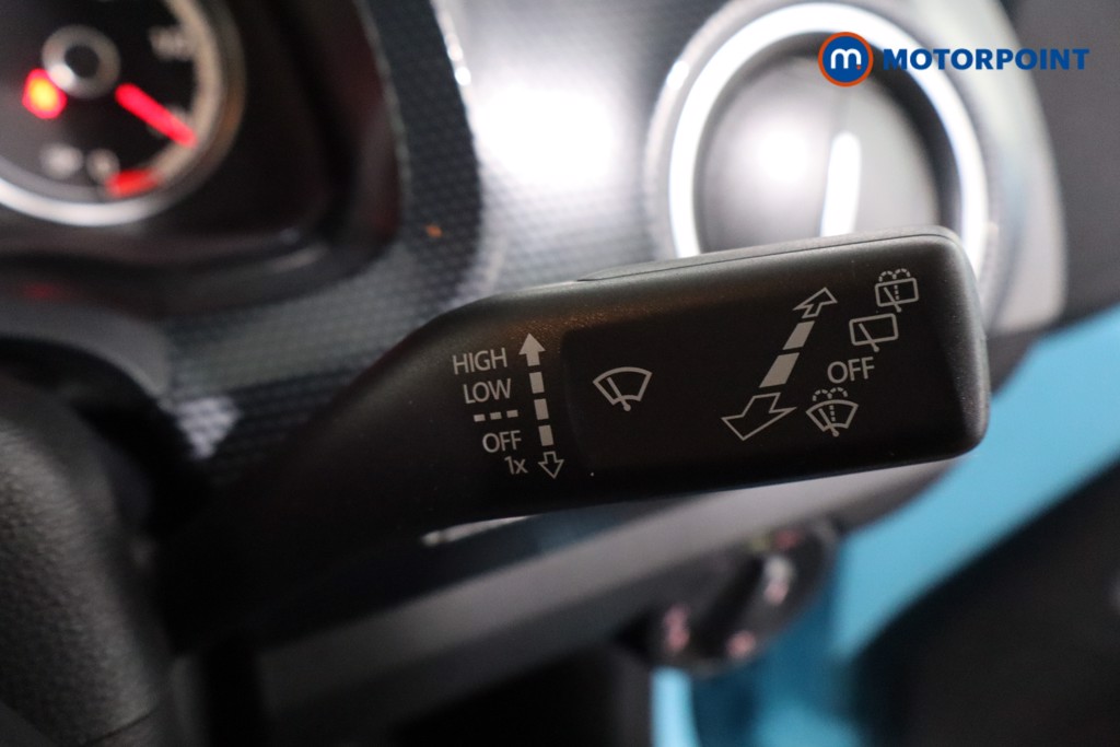 Volkswagen UP R-Line Manual Petrol Hatchback - Stock Number (1642336) - 15th supplementary image