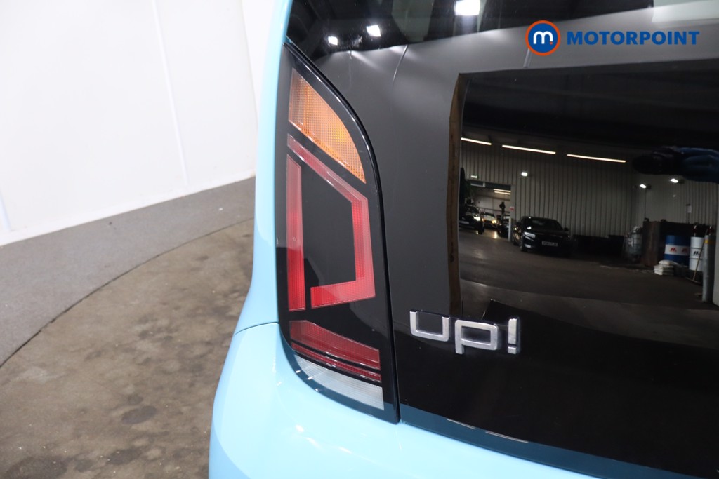 Volkswagen UP R-Line Manual Petrol Hatchback - Stock Number (1642336) - 32nd supplementary image