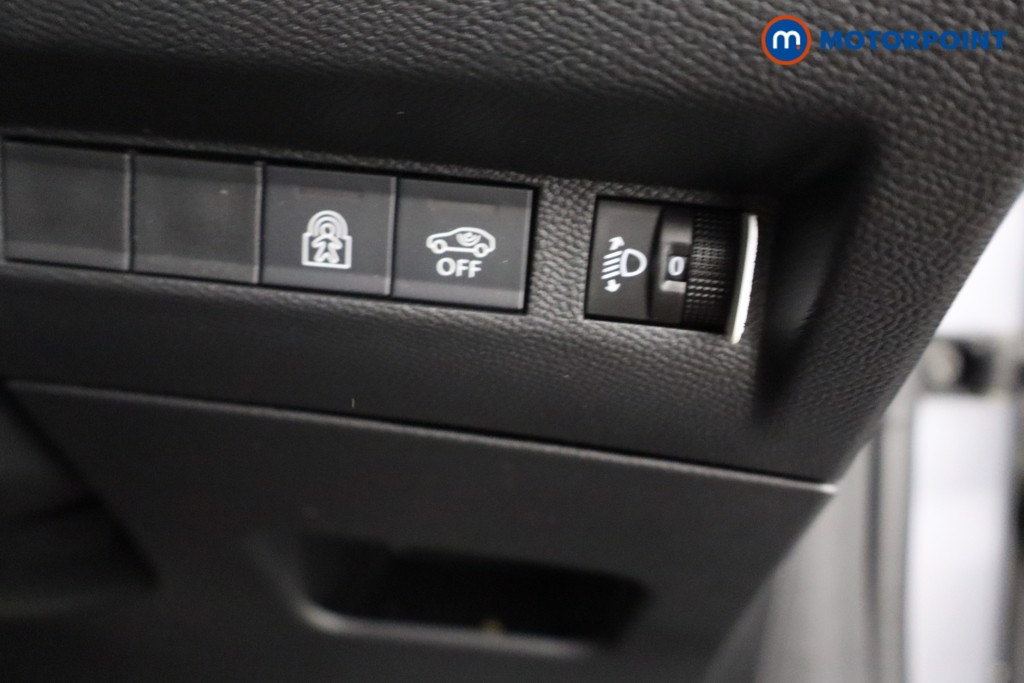 Peugeot 208 Allure Manual Petrol Hatchback - Stock Number (1642583) - 12th supplementary image