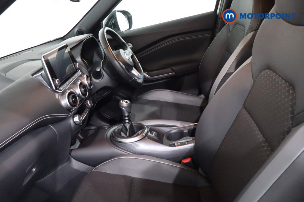 Nissan Juke N-Connecta Manual Petrol SUV - Stock Number (1642631) - 4th supplementary image