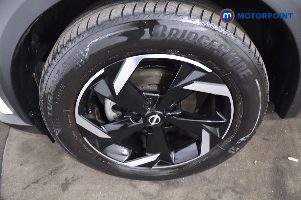 Nissan Juke N-Connecta Manual Petrol SUV - Stock Number (1642631) - 11th supplementary image