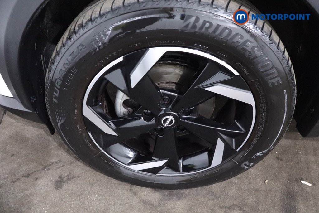 Nissan Juke N-Connecta Manual Petrol SUV - Stock Number (1642631) - 12th supplementary image