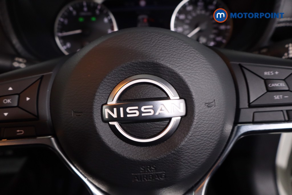 Nissan Juke N-Connecta Manual Petrol SUV - Stock Number (1642631) - 13th supplementary image