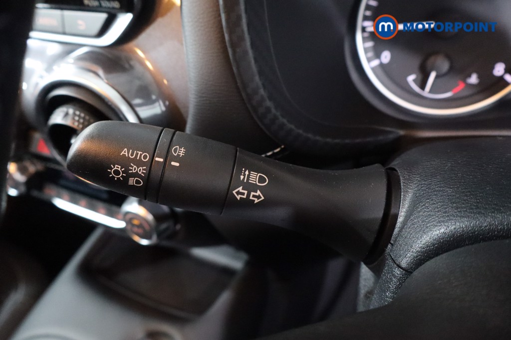 Nissan Juke N-Connecta Manual Petrol SUV - Stock Number (1642631) - 14th supplementary image