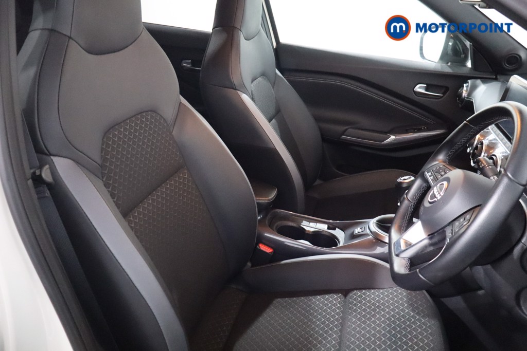 Nissan Juke N-Connecta Manual Petrol SUV - Stock Number (1642631) - 22nd supplementary image