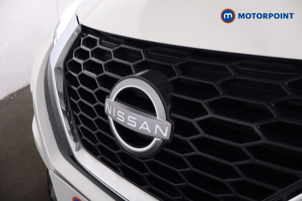 Nissan Juke N-Connecta Manual Petrol SUV - Stock Number (1642631) - 27th supplementary image